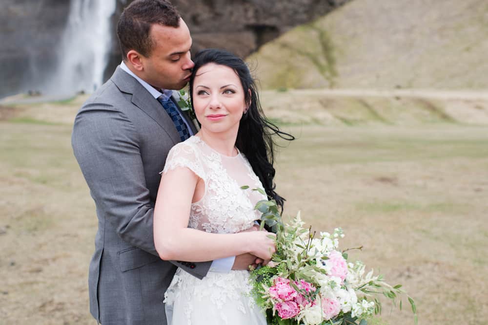 2-__hannah_leigh_llc_hannahleighphotographyicelandelopement10_low