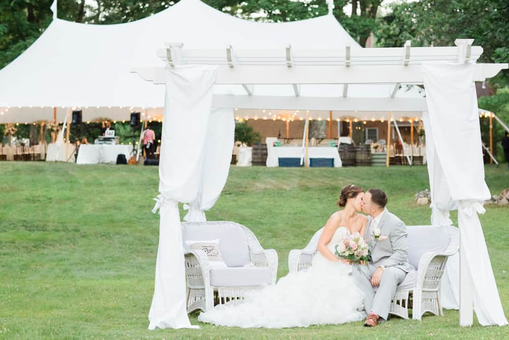14 Strickland_Fotino_DeborahZoePhotography_backyardweddingdeborahzoe0062_low