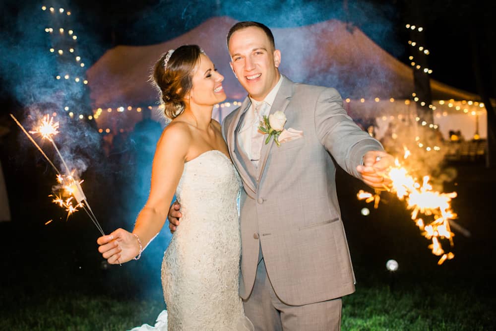 16 Strickland_Fotino_DeborahZoePhotography_backyardweddingdeborahzoe0122_low