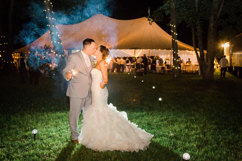 8 Strickland_Fotino_DeborahZoePhotography_backyardweddingdeborahzoe0121_low
