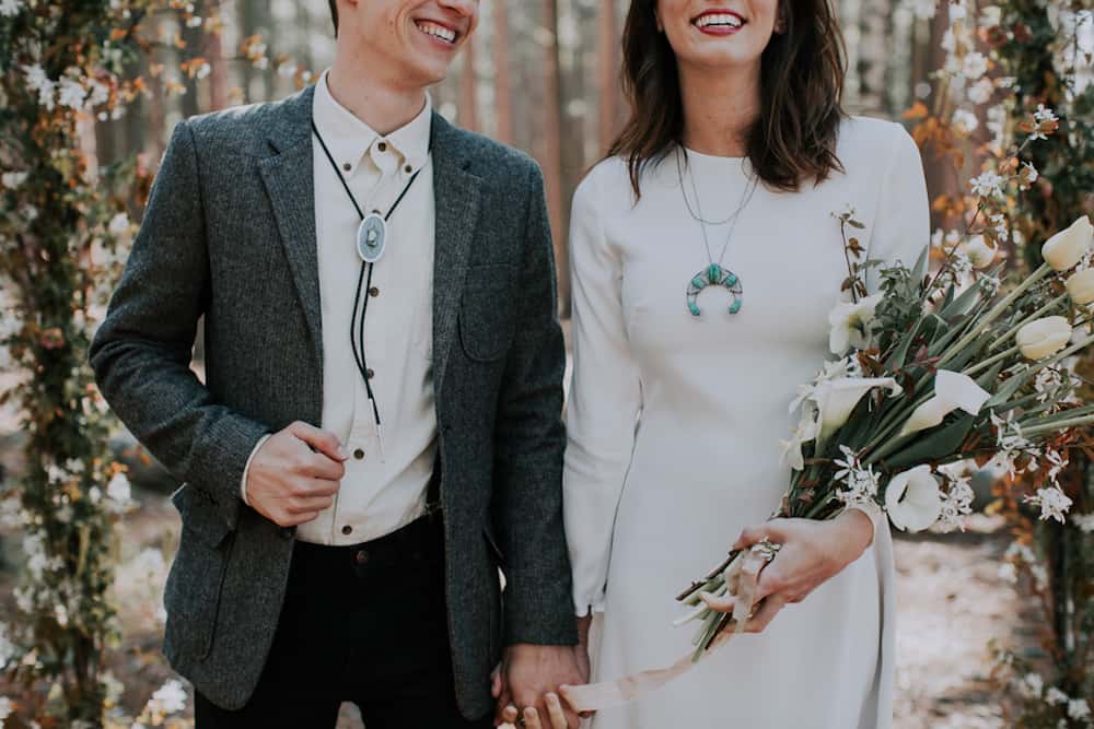 1 VafaPhotography_NorthernMichiganBohemianWeddingInspirationVafaPhoto47_low