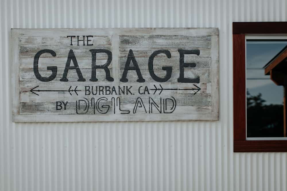2 VictoriaGoldPhotography_garage95_low
