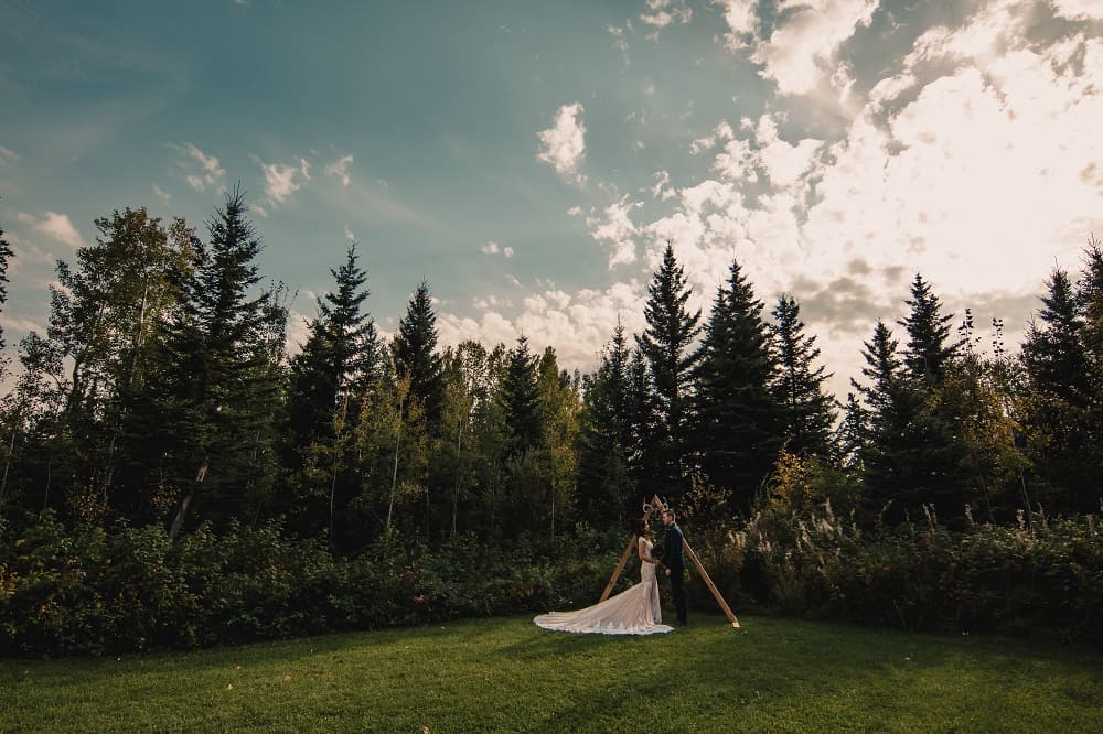 Romantic Nature Inspired Wedding Shoot