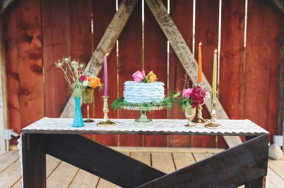 Wedding cake table