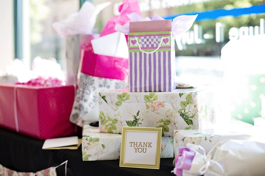 How to ask for Money Instead of Gifts From Your Wedding Guests