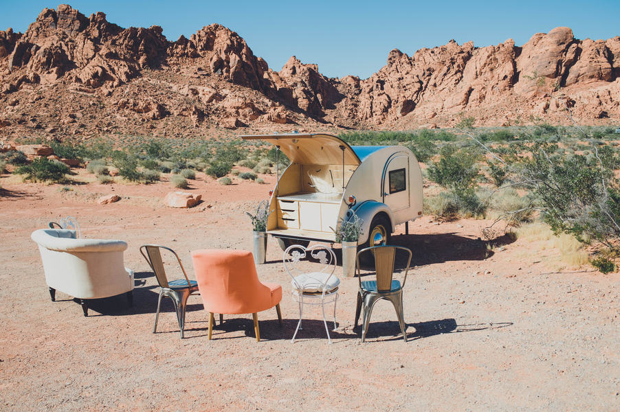 desert wedding with Pizza reception at Valley of Fire