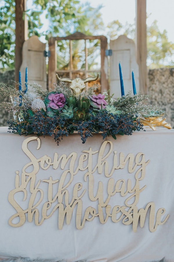 gorgeous wedding signage