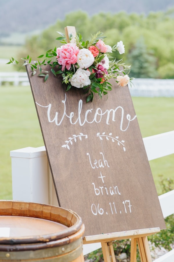 gorgeous wedding signage