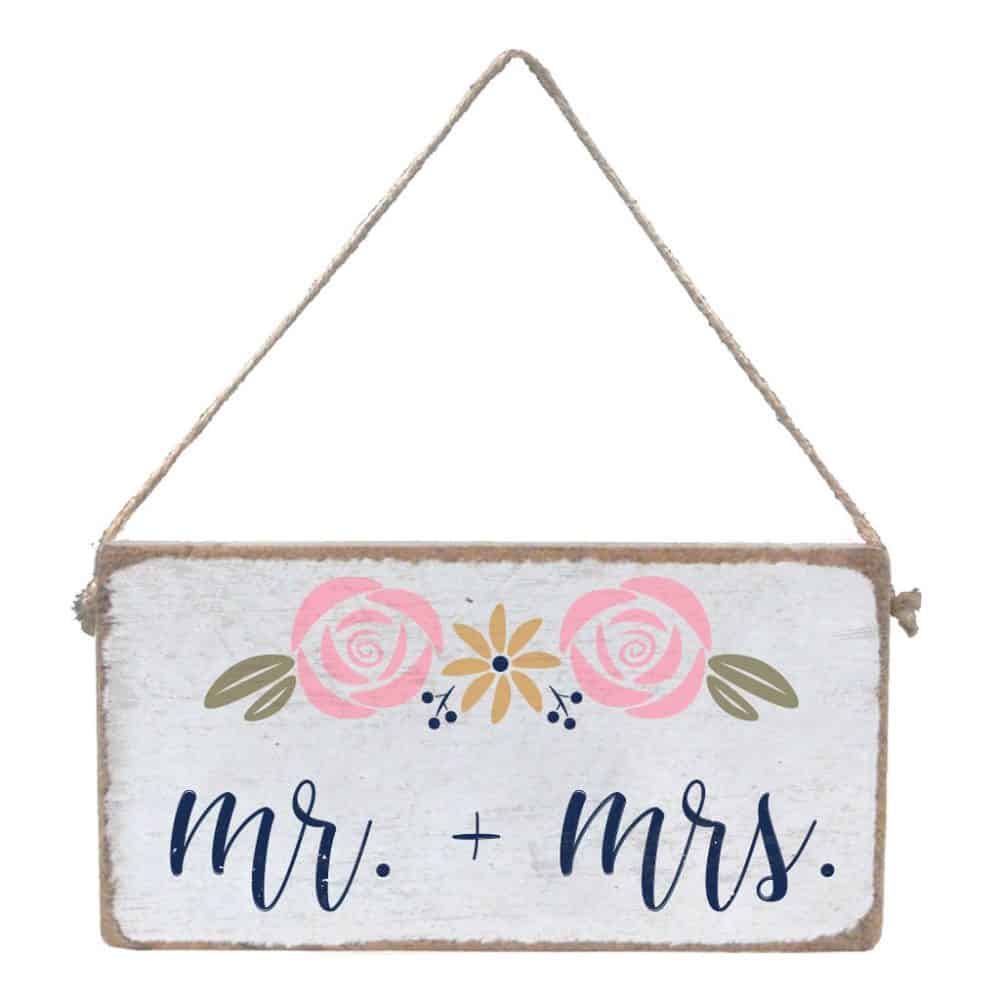 Mr and Mrs Sign