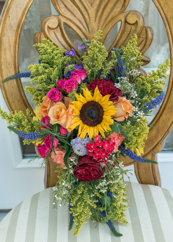 Sound-side Romantic and Classic Wedding at Neuse Breeze