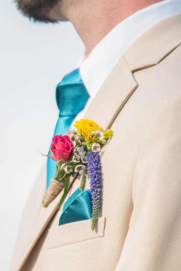 Sound-side Romantic and Classic Wedding at Neuse Breeze