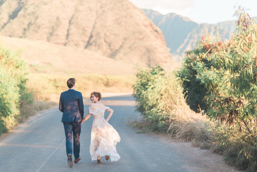 summer engagement shoot