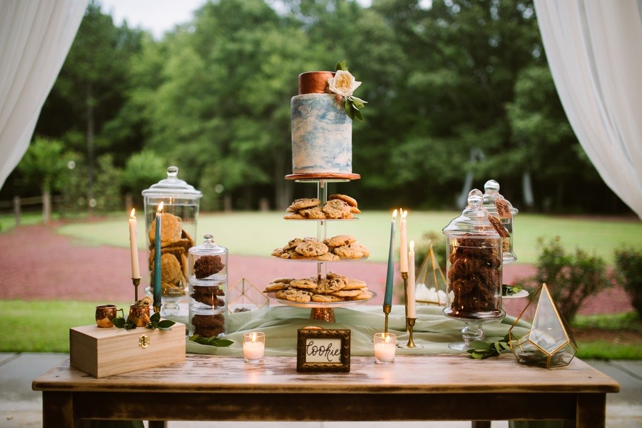 cookie table