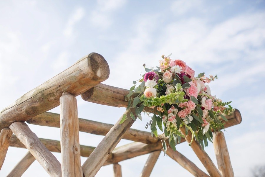 rustic wedding ceremony