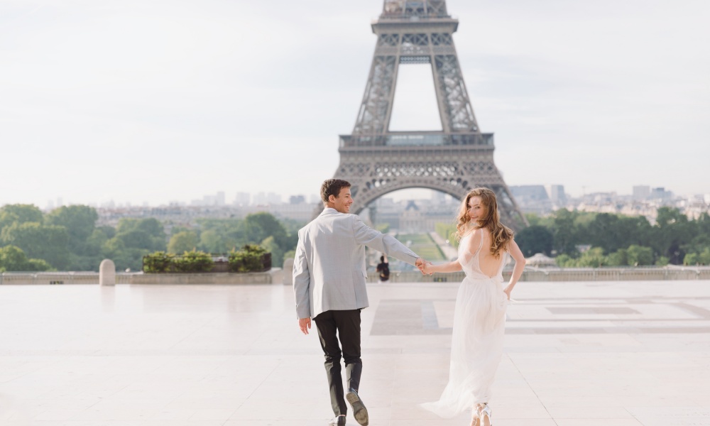 Romantic Elopement In Paris
