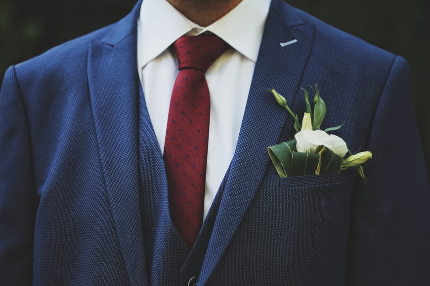 CHOOSING A WEDDING SUIT: A HOW TO GUIDE